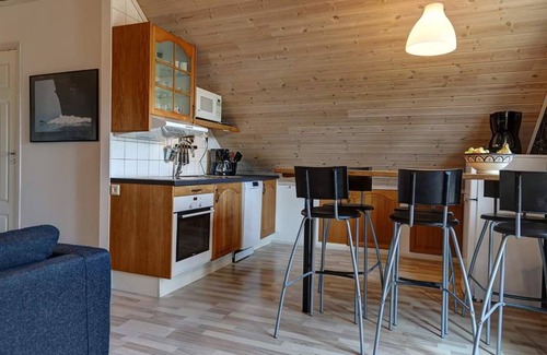 Sunningen Apartment | Wonderful holiday apartment with sea views on the west coast