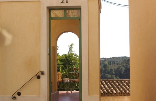 Biot Apartment | Wonderful holiday home in historic city centre