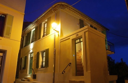 Biot Apartment | Wonderful holiday home in historic city centre