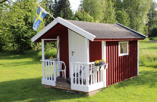 Lekeryd Ski Chalet | Wonderful holiday home on a lake property in Småland