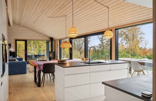 Hoeve Strand House | Wonderful holiday home with sea view