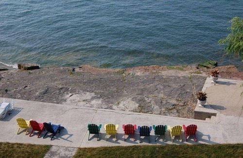 Marblehead House | WONDERFUL HOME for REUNIONS! OCT 24-26; OCT 31-NOV 2 OPEN! FALL ON LAKE ERIE!
