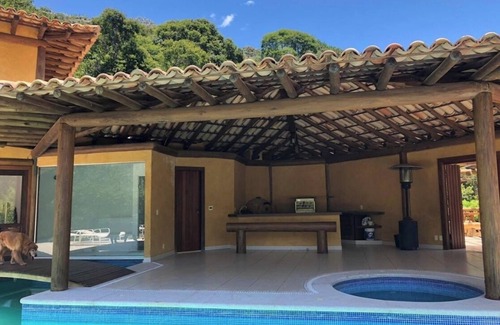 Petropolis House | Wonderful house in the Sierra