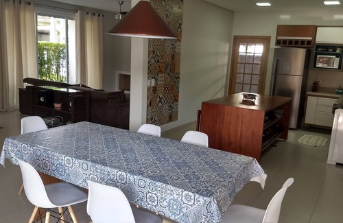 Horto House | Wonderful house with pool in the gated community Ubatuba Country