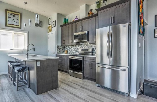 Westshore Estates House | Wonderful Lakeviews!