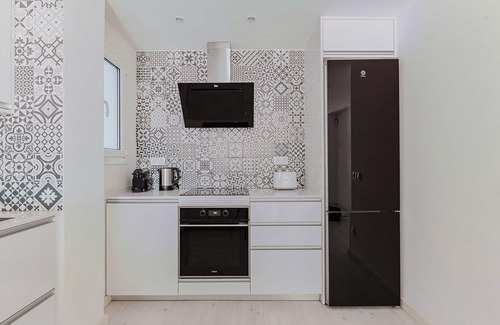 La Maternitat i Sant Ramon Apartment | Wonderful Les Corts XBR w/Elevator & Washer, by Blueground