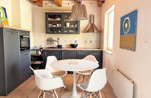 Ripenda Kras Cottage | Wonderful little "Villa Istra" with fantastic garden and heated pool