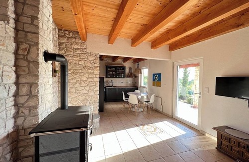 Ripenda Kras Cottage | Wonderful little "Villa Istra" with fantastic garden and heated pool