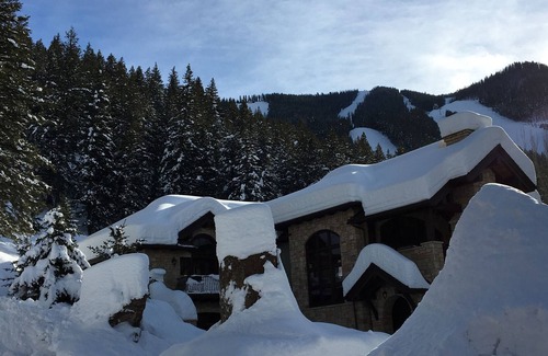 Warm Springs Cabin | Wonderful location! Walk to ski, hike! Nov15-April 15 Only 30 day rental