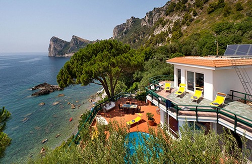 Marina del Cantone Villa | Wonderful luxury villa by the sea in the heart of the Sorrento coast