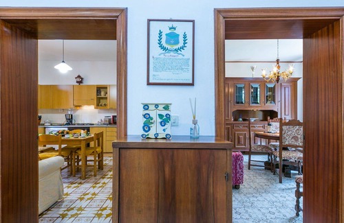Montefollonico House | Wonderful private villa with A/C, WIFI, TV, patio, pets allowed, panoramic view and parking