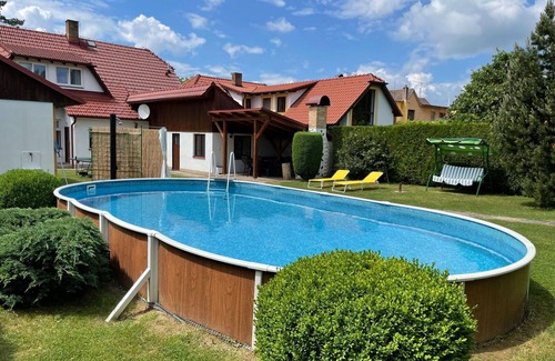 Sudomerice u Bechyne House | Wonderful private villa for 11 guests with WIFI, TV, patio and pets allowed