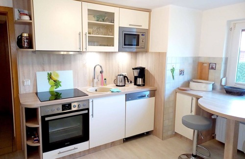 Colpin House | Wonderful private villa for 6 guests with WIFI, TV, patio, pets allowed, panoramic view and park.