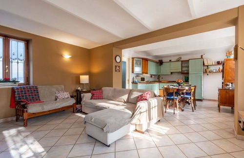 Rocca D'Arazzo House | Wonderful private villa for 6 people with WIFI, private pool, TV, patio, pets allowed and parking