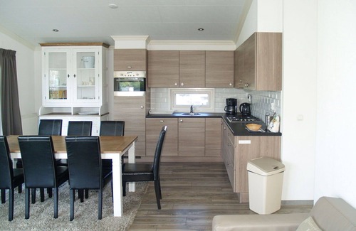 West-Graftdijk House | Wonderful private villa for 6 people with WIFI, TV, terrace and parking