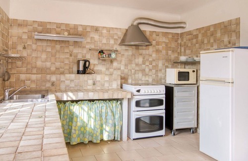 Chateaudouble House | Wonderful private villa for 6 guests with private pool, TV, patio and parking