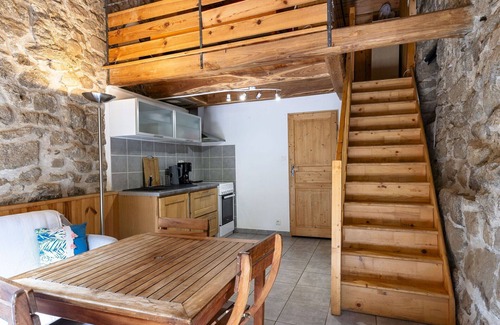 Sainte-Marguerite-Lafigere House | Wonderful private villa for 3 people with A/C, TV, terrace and parking