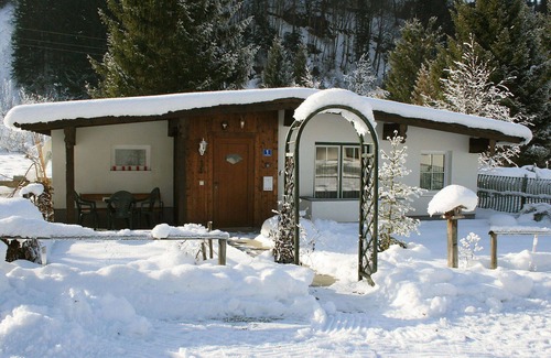 Bad Gastein House | Wonderful private villa for 4 guests with WIFI, TV, terrace and pets allowed