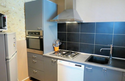 Cissac-Medoc House | Wonderful private villa for 5 people with pool, WIFI, TV, terrace and parking