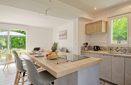 Plougrescant House | Wonderful private villa for 4 guests with TV, terrace and parking