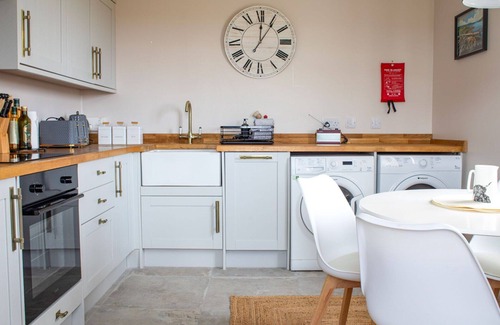 Staffin House | Wonderful private villa for 2 guests with WIFI and TV