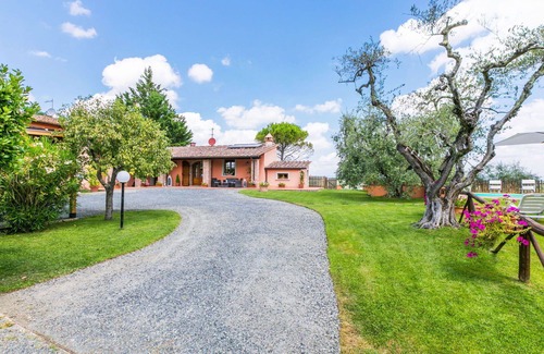 San Miniato Villa | Wonderful private villa for 8 guests with WIFI, A/C, private pool, TV, terrace and parking
