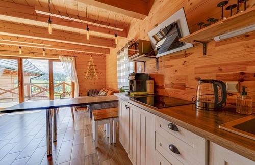 Czarny Dunajec House | Wonderful private villa for 7 people with WIFI, TV, patio, pets allowed and parking