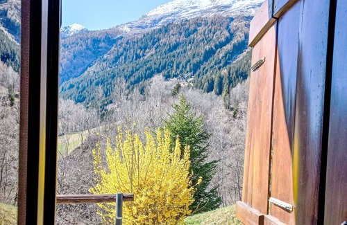 Acquarossa House | Wonderful private villa for 4 guests with WIFI, patio and parking