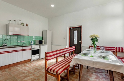 Nebahovy House | Wonderful private villa for 9 people with private pool, WIFI, TV, patio, pets allowed and parking