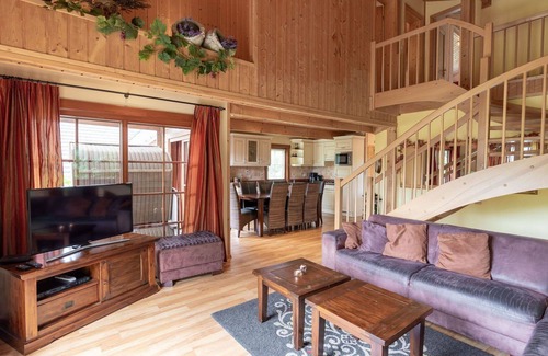 Langeberg House | Wonderful private villa for 8 guests with WIFI, TV, terrace and parking