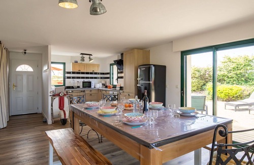 Guimaec House | Wonderful private villa for 6 people with private pool, WIFI, TV, terrace, pets allowed and park.
