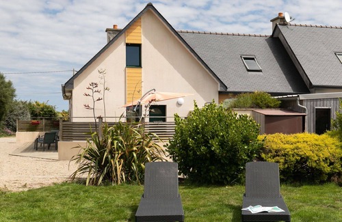 Guimaec House | Wonderful private villa for 6 people with private pool, WIFI, TV, terrace, pets allowed and park.