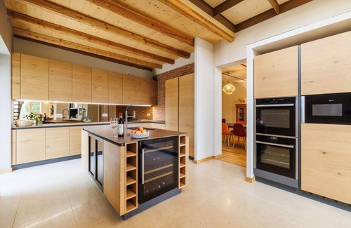 Monteu Roero Villa | Wonderful private villa for 26 people with WIFI, private pool, A/C, patio and parking, close to .