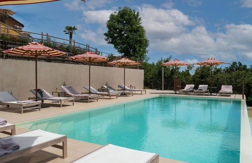 Monteu Roero Villa | Wonderful private villa for 26 people with WIFI, private pool, A/C, patio and parking, close to .