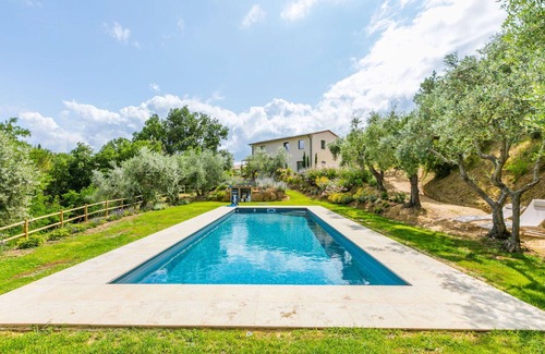 Montisi Villa | Wonderful private villa for 6 people with A/C, WIFI, private pool, TV, patio and parking