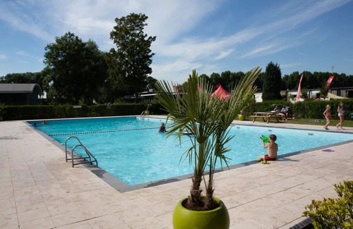 Dordtse Biesbosch House | Wonderful private villa for 4 people with WIFI, TV, terrace and parking
