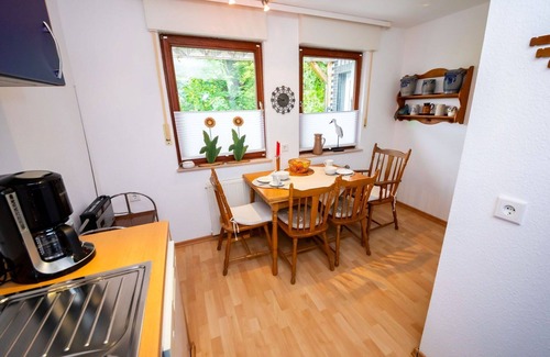 Marsberg House | Wonderful private villa for 4 guests with WIFI, TV, terrace, pets allowed and parking