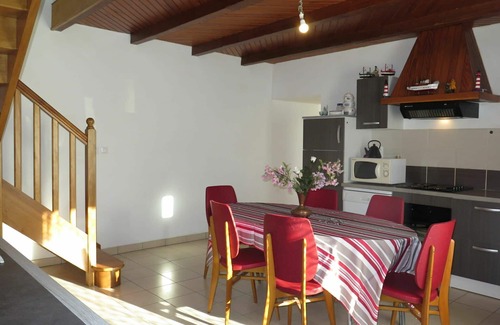 Pleubian House | Wonderful private villa for 5 guests with WIFI, TV, patio, pets allowed and parking