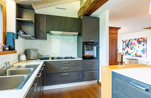 Morbegno House | Wonderful private villa for 8 people with WIFI, hot tub, A/C, TV, terrace, pets allowed and park.