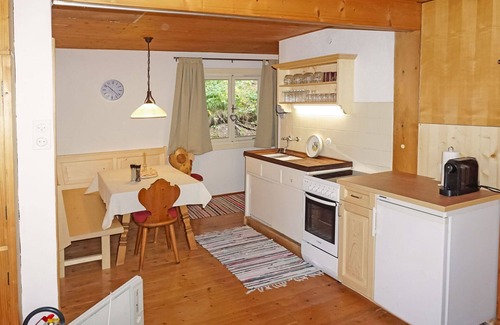 Flirsch House | Wonderful private villa for 7 guests with TV, patio and parking