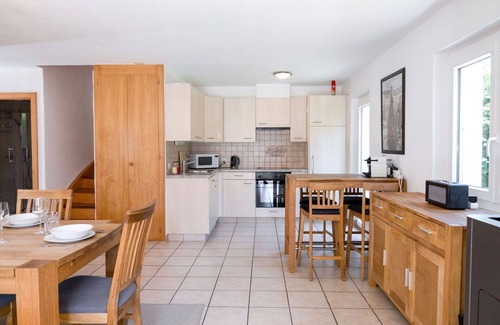 Champex-Lac House | Wonderful private villa for 8 guests with WIFI, TV, terrace, pets allowed and parking