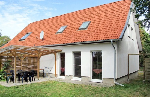 Neu Poserin House | Wonderful private villa for 6 people with TV, terrace, pets allowed and parking