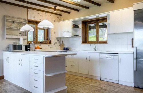 Elorrio House | Wonderful private villa for 6 people with WIFI, TV, patio, panoramic view and parking