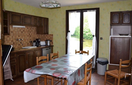 Pionnat House | Wonderful private villa for 8 people with A/C, WIFI, TV, terrace, pets allowed and parking