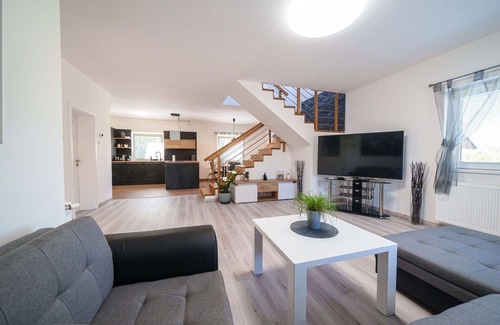 Prague 11 House | Wonderful private villa for 8 guests with WIFI, private pool, TV and patio