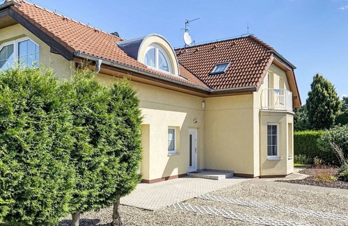 Dolni Chabry Villa | Wonderful private villa for 8 people with WIFI, TV, terrace and parking