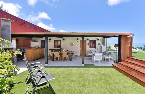 Arucas House | Wonderful private villa for 6 guests with private pool and TV