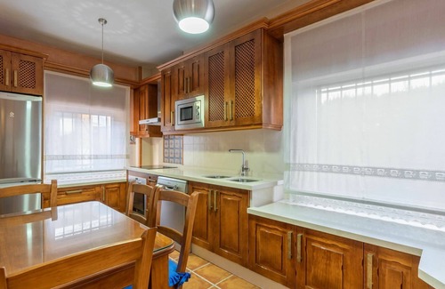 Baena House | Wonderful private villa for 6 guests with WIFI, A/C, private pool, TV, terrace and parking