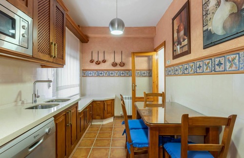 Baena House | Wonderful private villa for 6 guests with WIFI, A/C, private pool, TV, terrace and parking