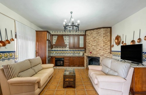 Baena House | Wonderful private villa for 6 guests with WIFI, A/C, private pool, TV, terrace and parking